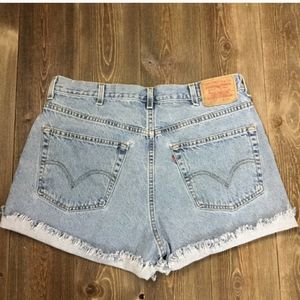 Levi’s 550 Cutoffs High Rise Jean Shorts 35”W